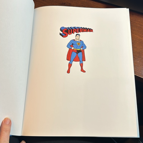 Superman - The Ultimate Guide To The Man Of Steel hardcover book - Picture 2 of 5